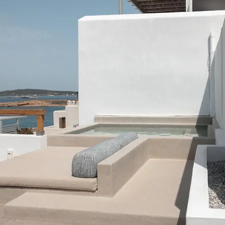 Siora Of Paros - Two 纳乌萨