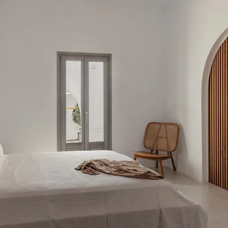 Siora Of Paros - Two * Naoussa