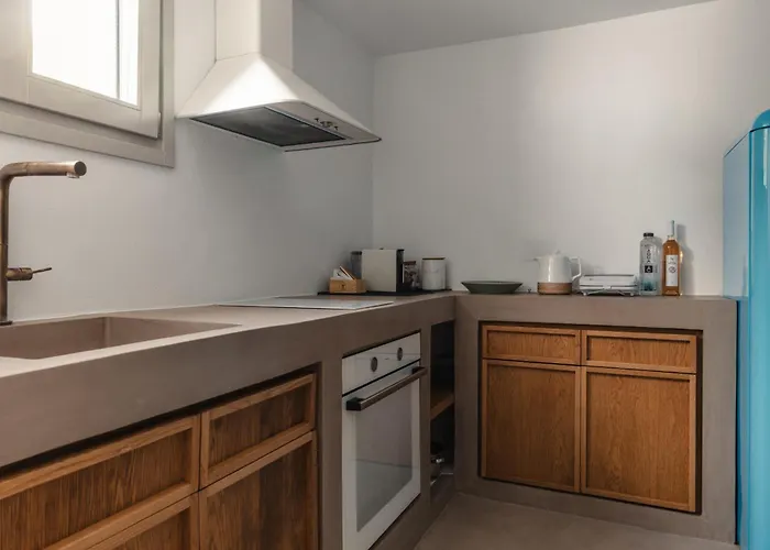 Siora Of Paros - Two * 纳乌萨